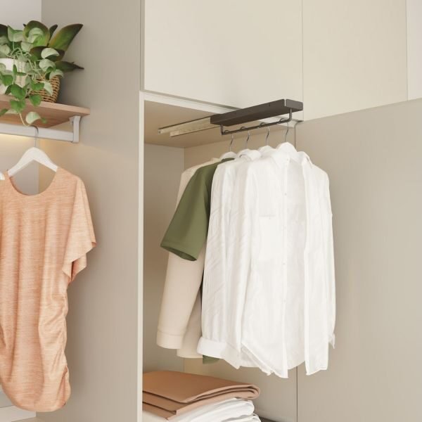 Uittrekbare garderobehouder GA420 sfeer-1608x1032h Garderobestang uittrekbaar (extra zwaar model)